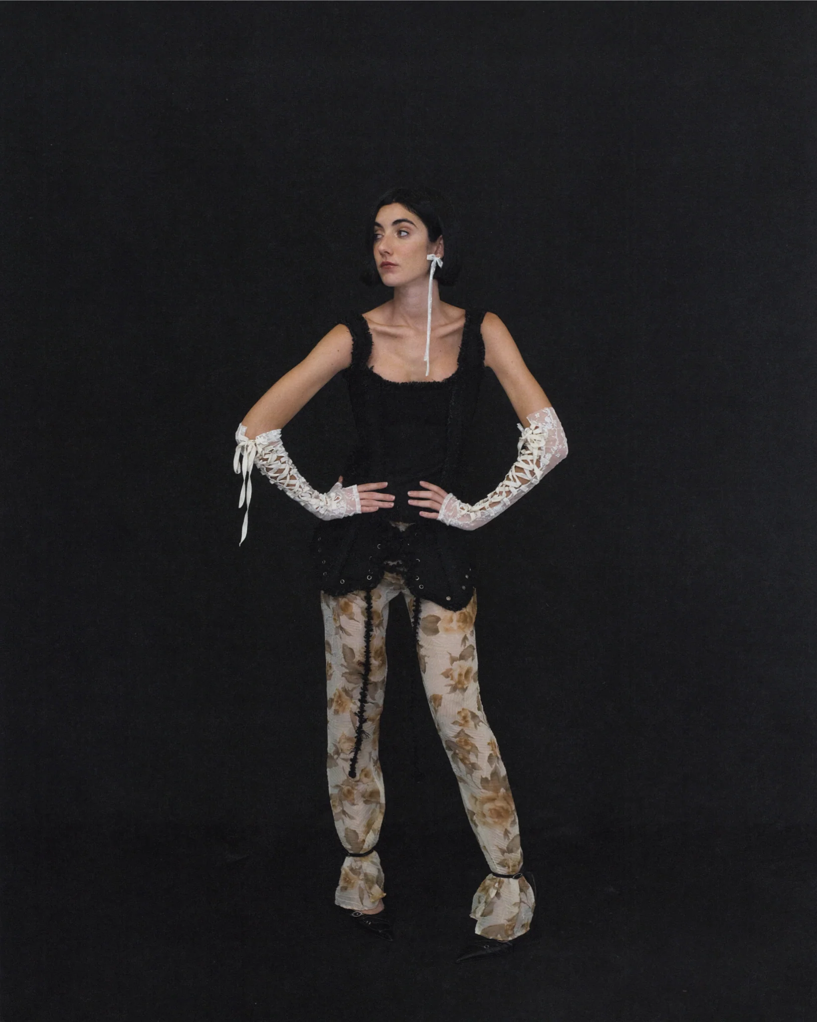 ARALYN Gloves With Asymmetrical Ties - Image 4