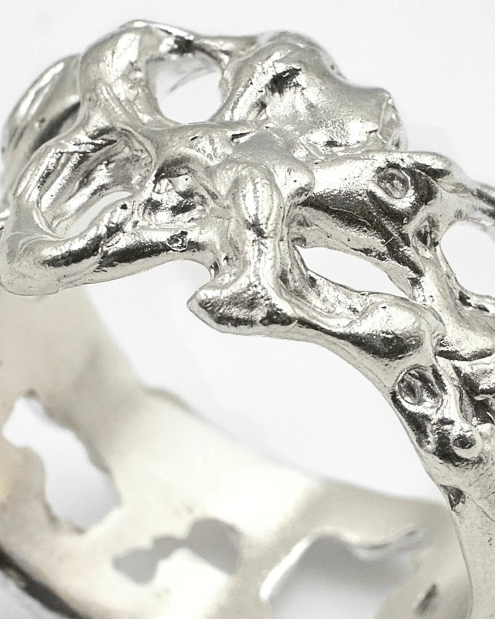 RSST02 // Unisex monster ring with holes - Image 3